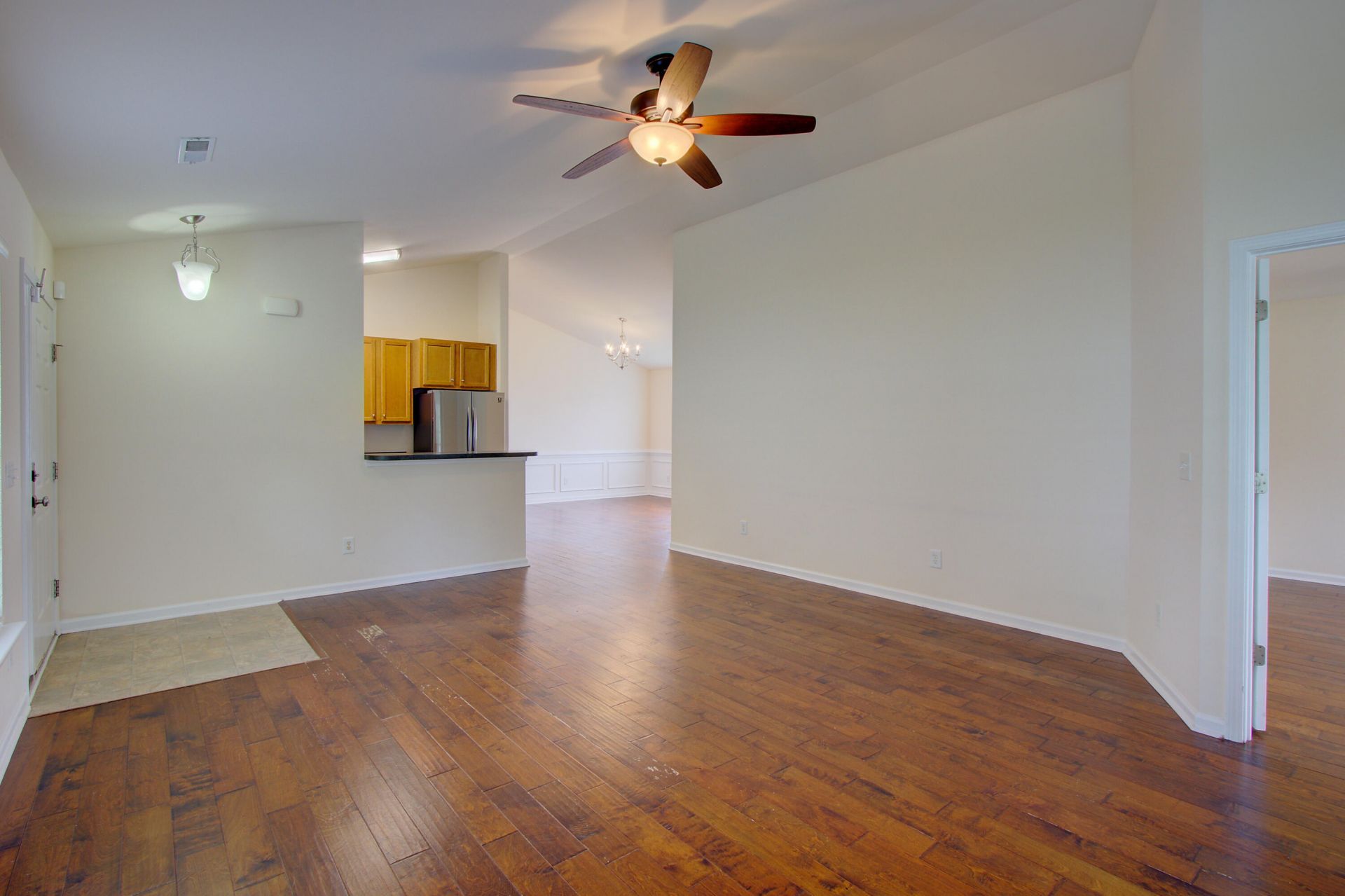 302 Coosawatchie Street Photo 6