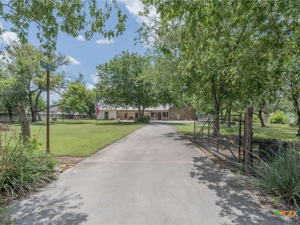 1690 Waterway Lane , New Braunfels, TX 78130