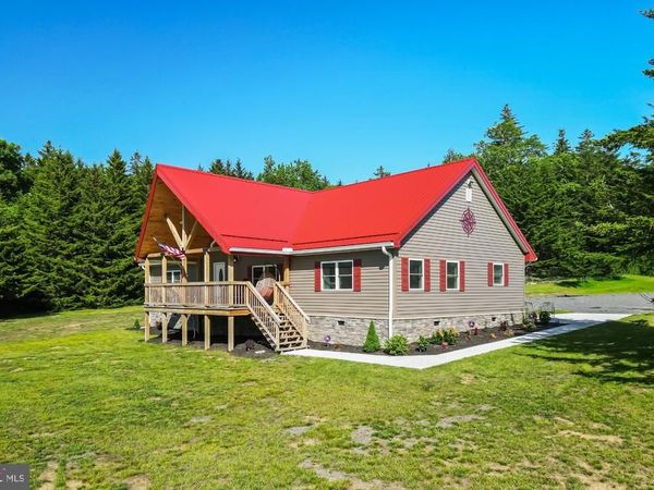 3291 GRASSY RIDGE ROAD, MOUNT STORM, WV 26739