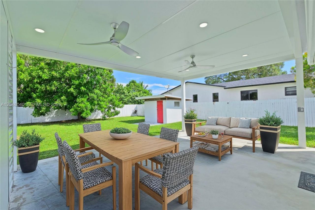 104 SW 7th St , Hallandale Beach, FL 33009 Photo