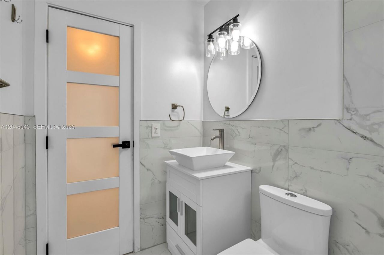 104 SW 7th St , Hallandale Beach, FL 33009 Photo