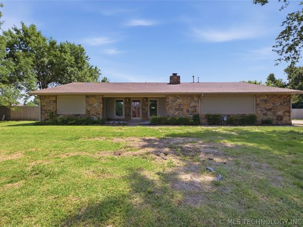 10921 N 110th East Avenue , Owasso, OK 74055