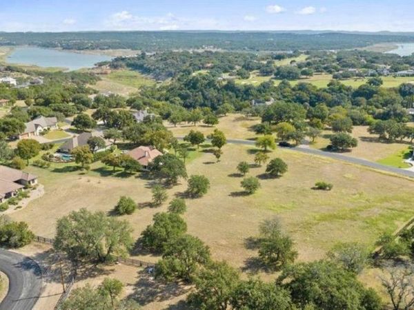 27427 Waterfall Hill PKWY, Spicewood, TX 78669