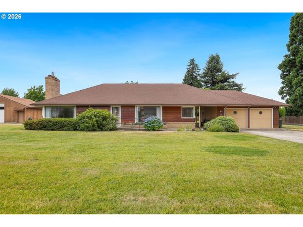 617 N KNIGHTS BRIDGE RD, Canby, OR 97013