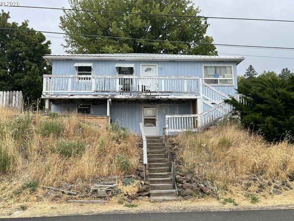 160 N GILMORE ST, Heppner, OR 97836