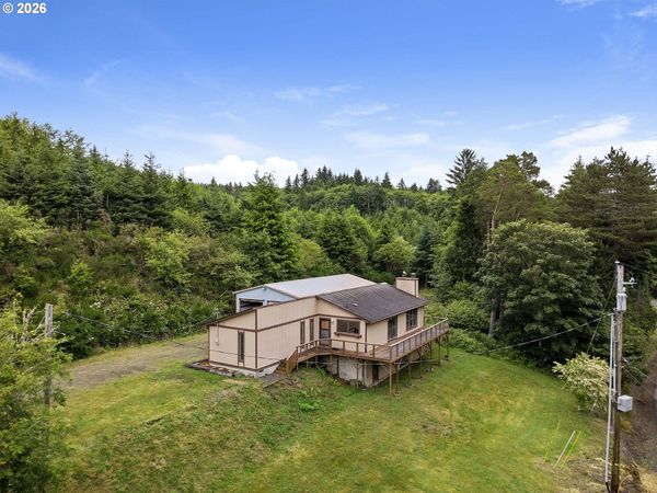 35771 TUCKER CREEK LN, Astoria, OR 97103