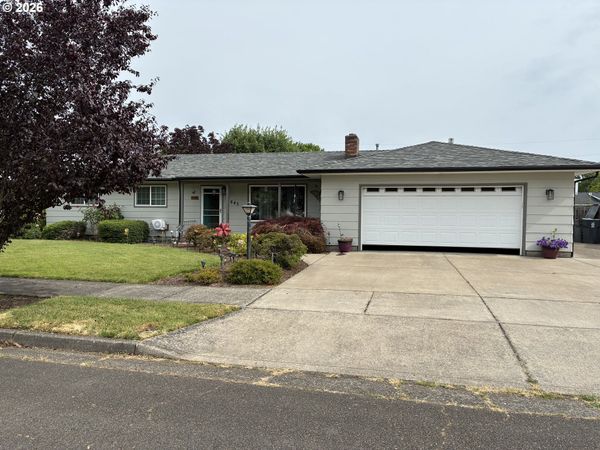 845 W ROSE ST, Lebanon, OR 97355