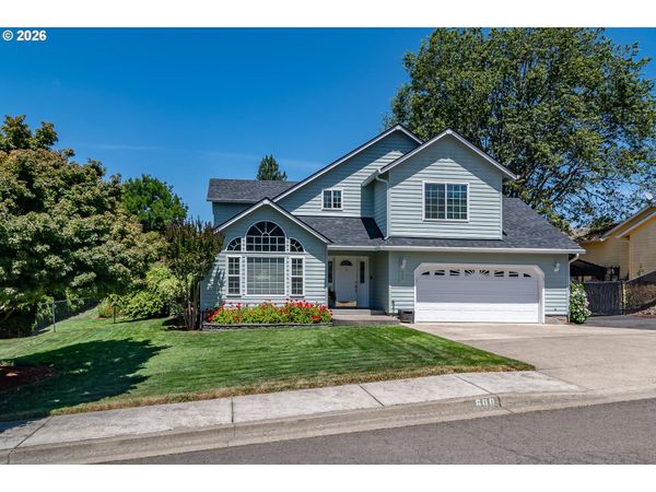 600 SE PARKWAY DR, Winston, OR 97496