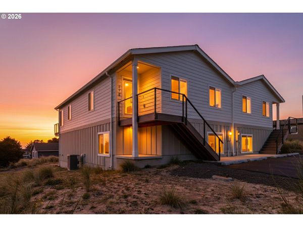 110 CRESCENT ST, Oceanside, OR 97134