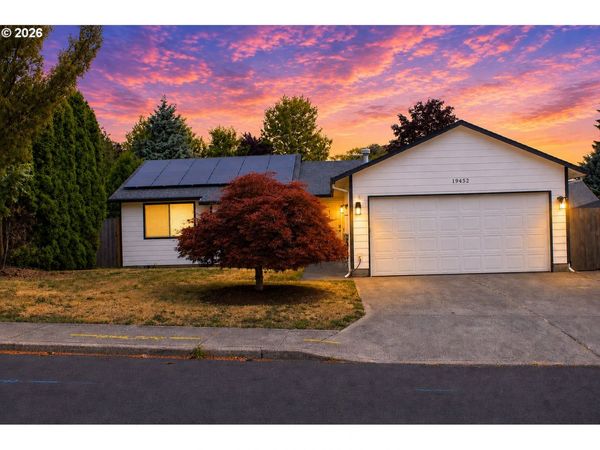 19452 STILLMEADOW DR, Oregon City, OR 97045