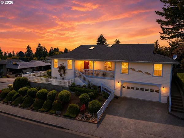 815 CRESTWOOD PL, Brookings, OR 97415