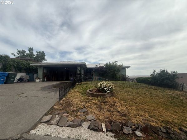 1328 NW KING AVE, Pendleton, OR 97801