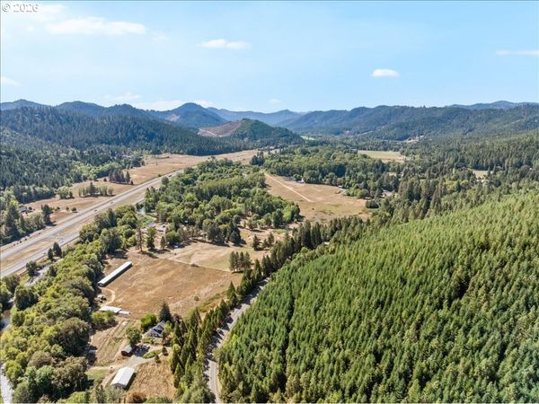 3604 AZALEA GLEN RD, Glendale, OR 97442