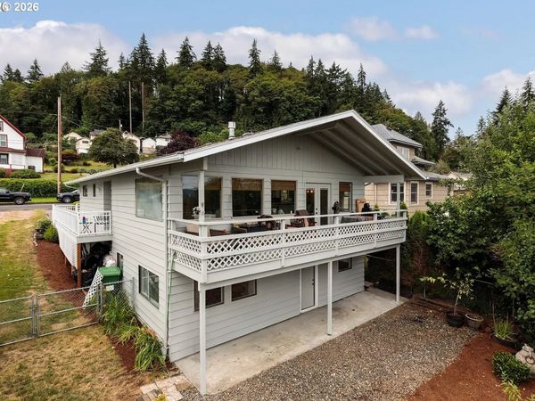 415 W D ST, Rainier, OR 97048