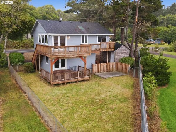 26230 SANDLAKE RD, Cloverdale, OR 97112