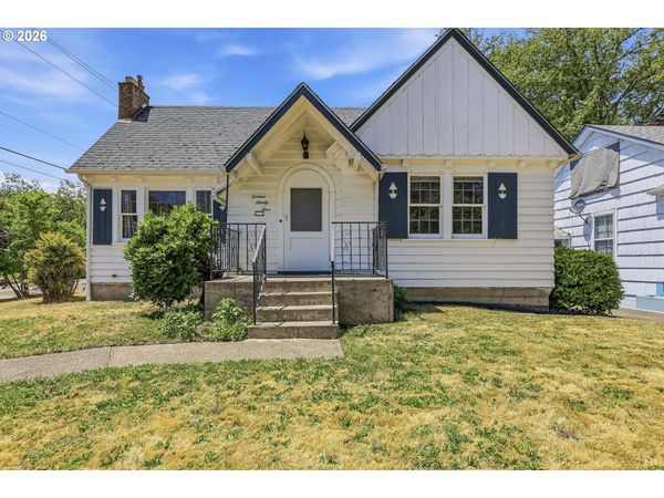 1694 WASHINGTON ST, Eugene, OR 97401