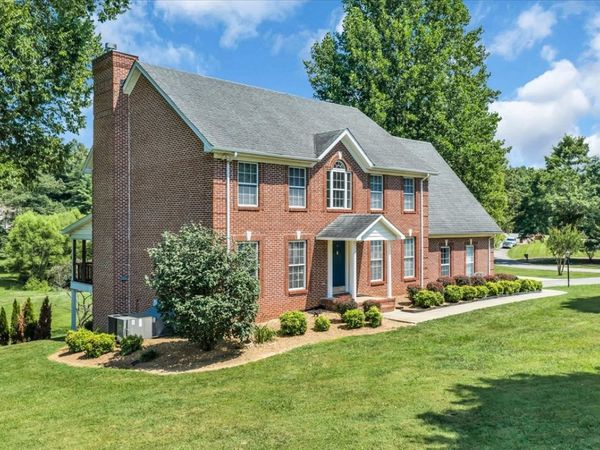 141 W Laurel Ave , McMinnville, TN 37110