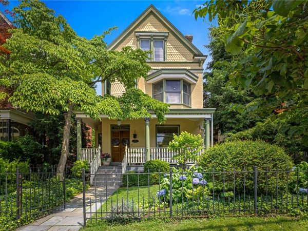 715 College St , Pittsburgh, PA 15232