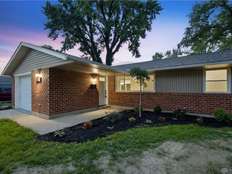 4877 Fishburg Road, Huber Heights, OH 45424 Photo 4