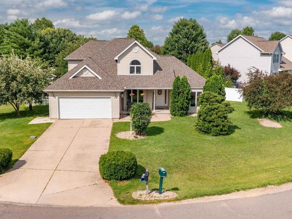 415 MACKENZIE Place, Germantown Hills, IL 61548