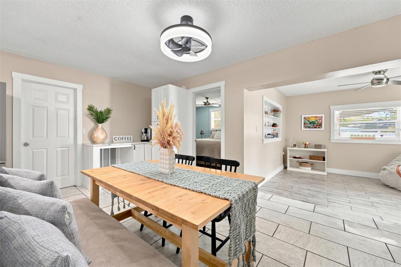 6230 Cedar Street Ne, Saint Petersburg, FL 33702 Photo