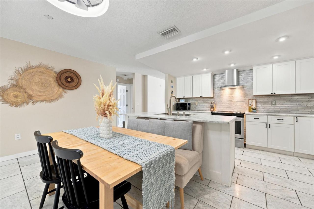 6230 Cedar Street Ne, Saint Petersburg, FL 33702 Photo