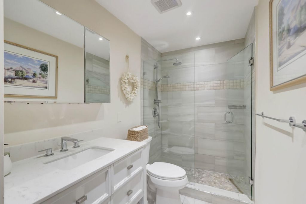 815 Middle River Drive, Unit 106, Fort Lauderdale, FL 33304 Photo
