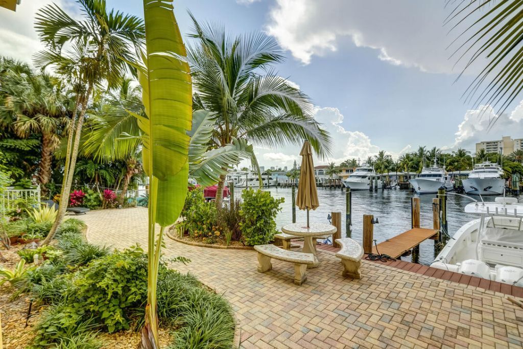 815 Middle River Drive, Unit 106, Fort Lauderdale, FL 33304 Photo