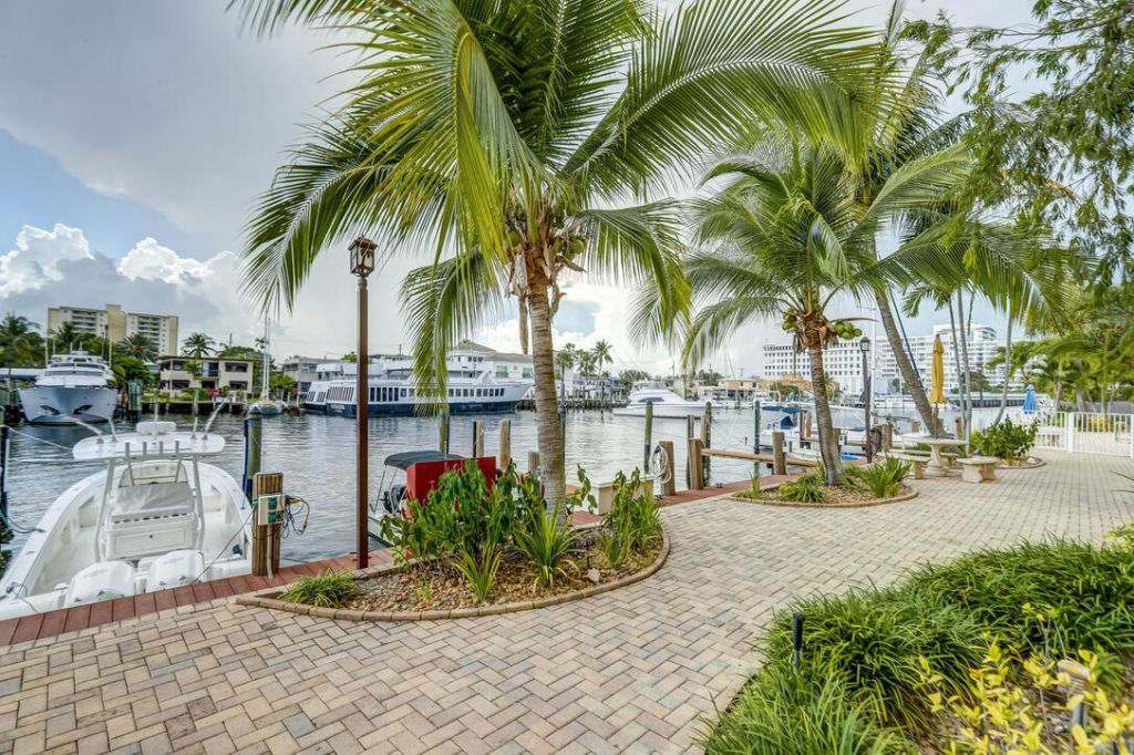 815 Middle River Drive, Unit 106, Fort Lauderdale, FL 33304 Photo