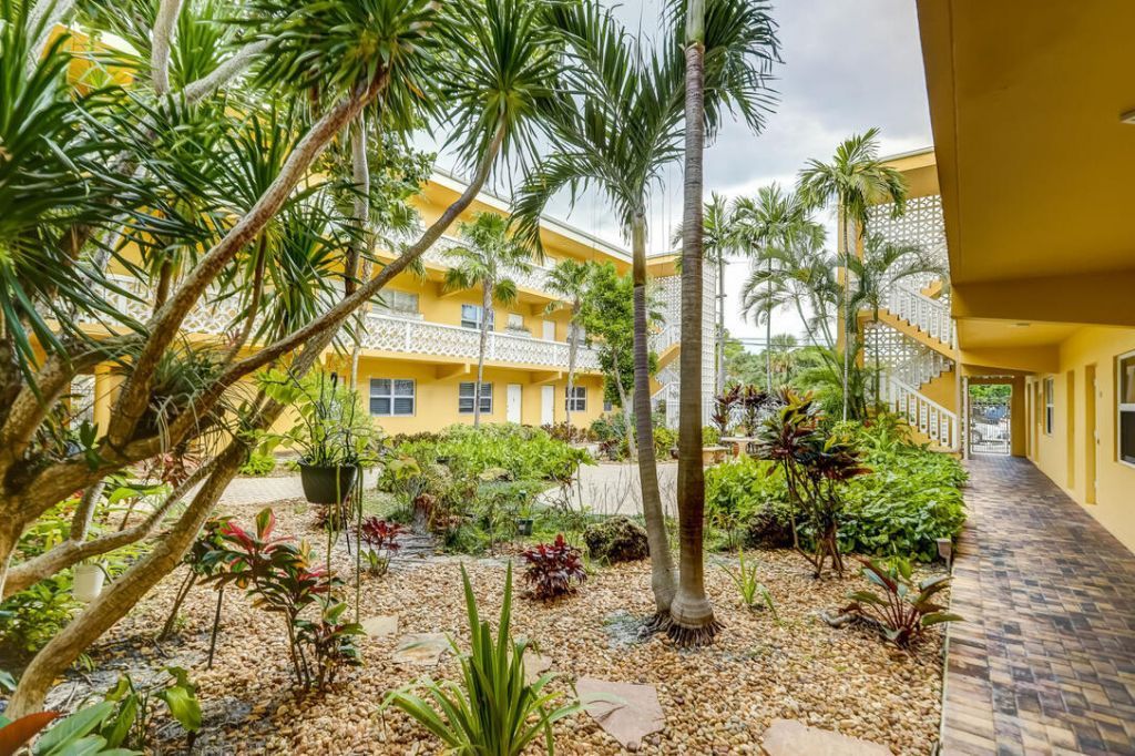 815 Middle River Drive, Unit 106, Fort Lauderdale, FL 33304 Photo