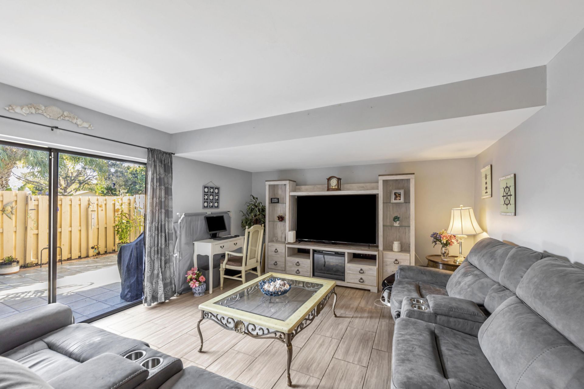 825 NW 30th Avenue, Unit A, Delray Beach, FL 33445 Photo