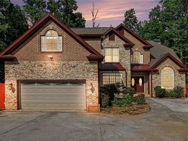 760 Links View Drive, Sugar Hill, GA 30518