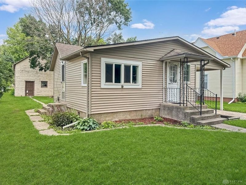 416 E Newell Street, West Liberty, OH 43357 Photo 3