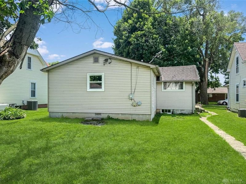 416 E Newell Street, West Liberty, OH 43357 Photo 6