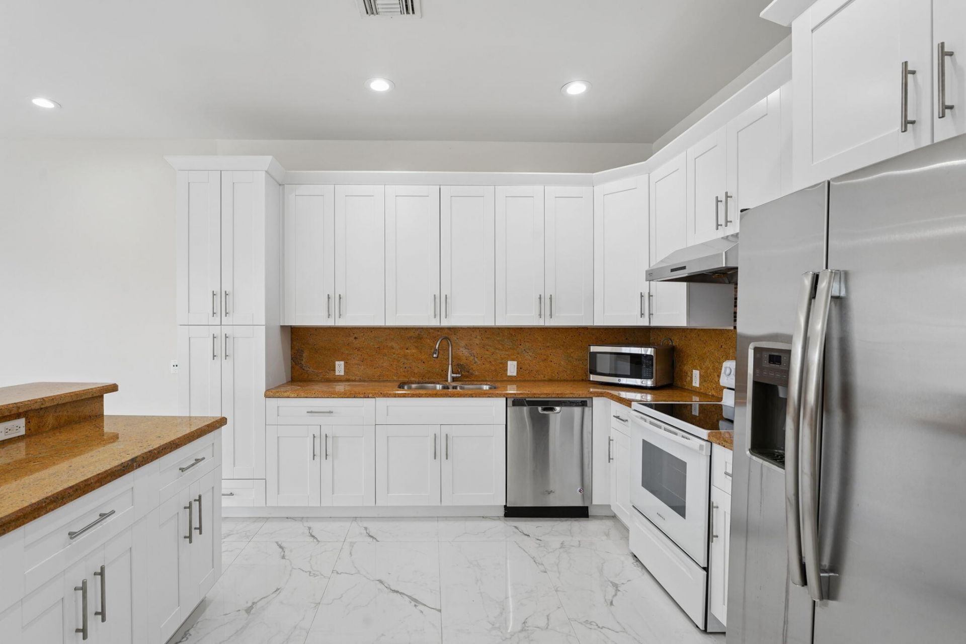 819 SW 7th Avenue, Fort Lauderdale, FL 33315 Photo