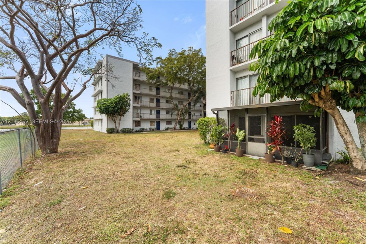 8550 N Sherman Cir, Unit 108, Miramar, FL 33025 Photo