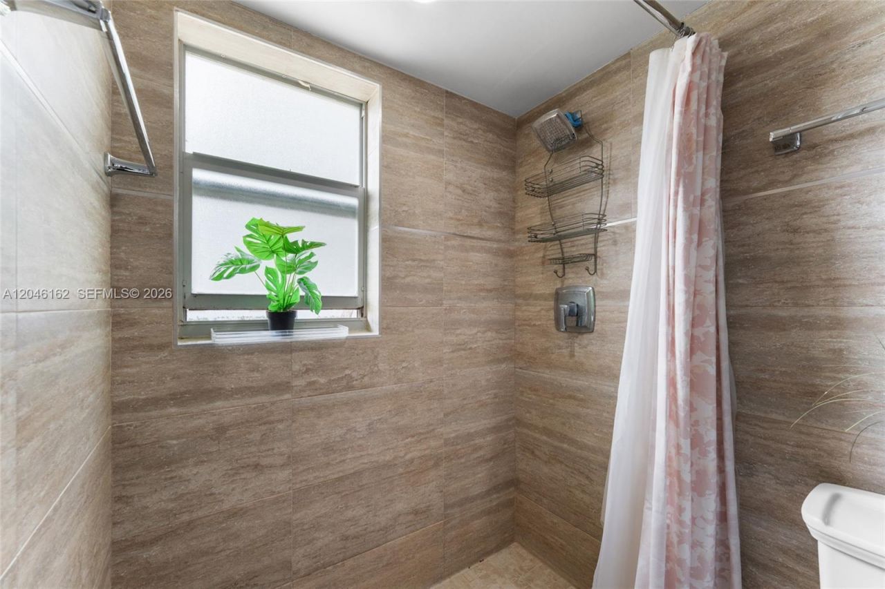 8550 N Sherman Cir, Unit 108, Miramar, FL 33025 Photo
