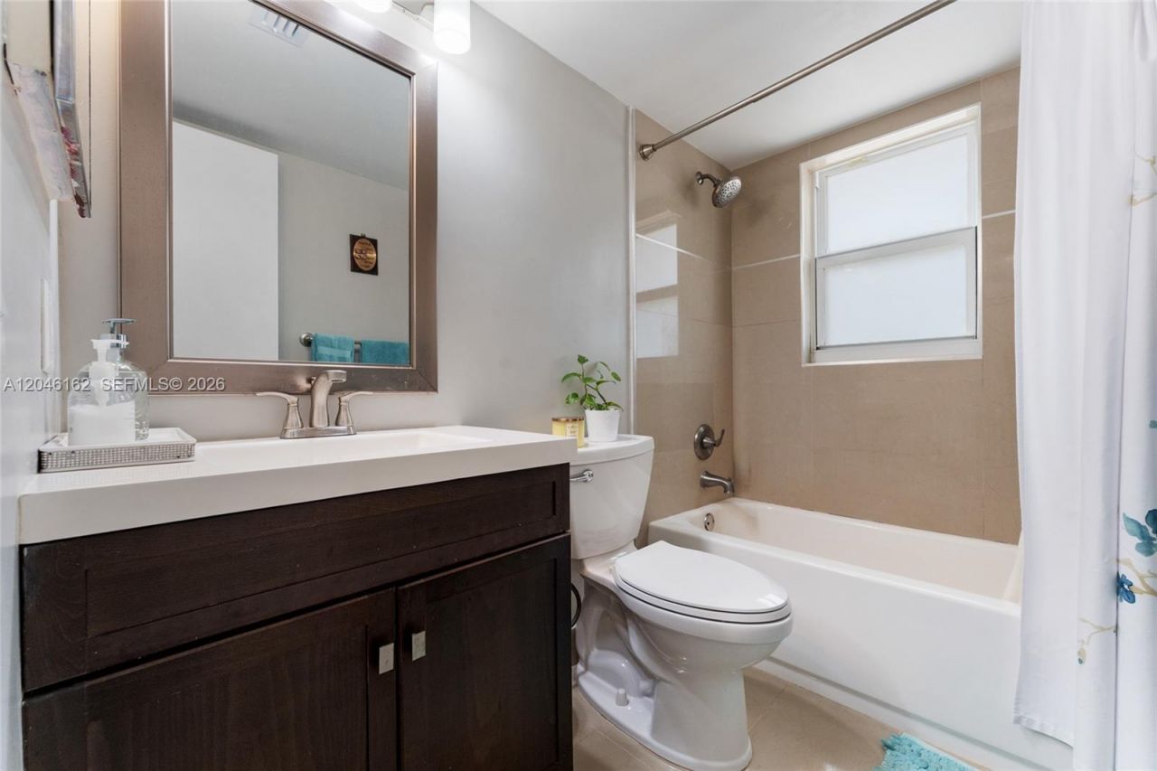 8550 N Sherman Cir, Unit 108, Miramar, FL 33025 Photo