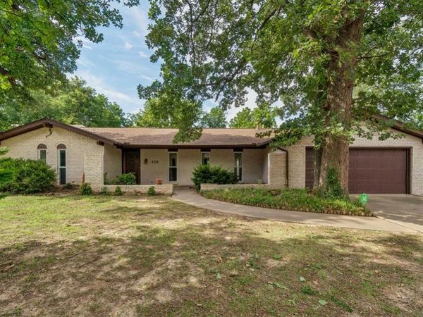 8328 NW 25th Street, Bethany, OK 73008