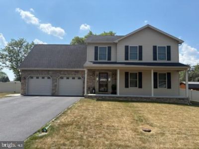 17 PENNSBORO DRIVE , ENOLA, PA 17025