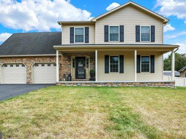 17 PENNSBORO DRIVE, ENOLA, PA 17025