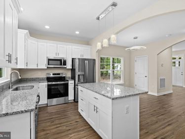 141 YORKTOWN BOULEVARD , LOCUST GROVE, VA 22508