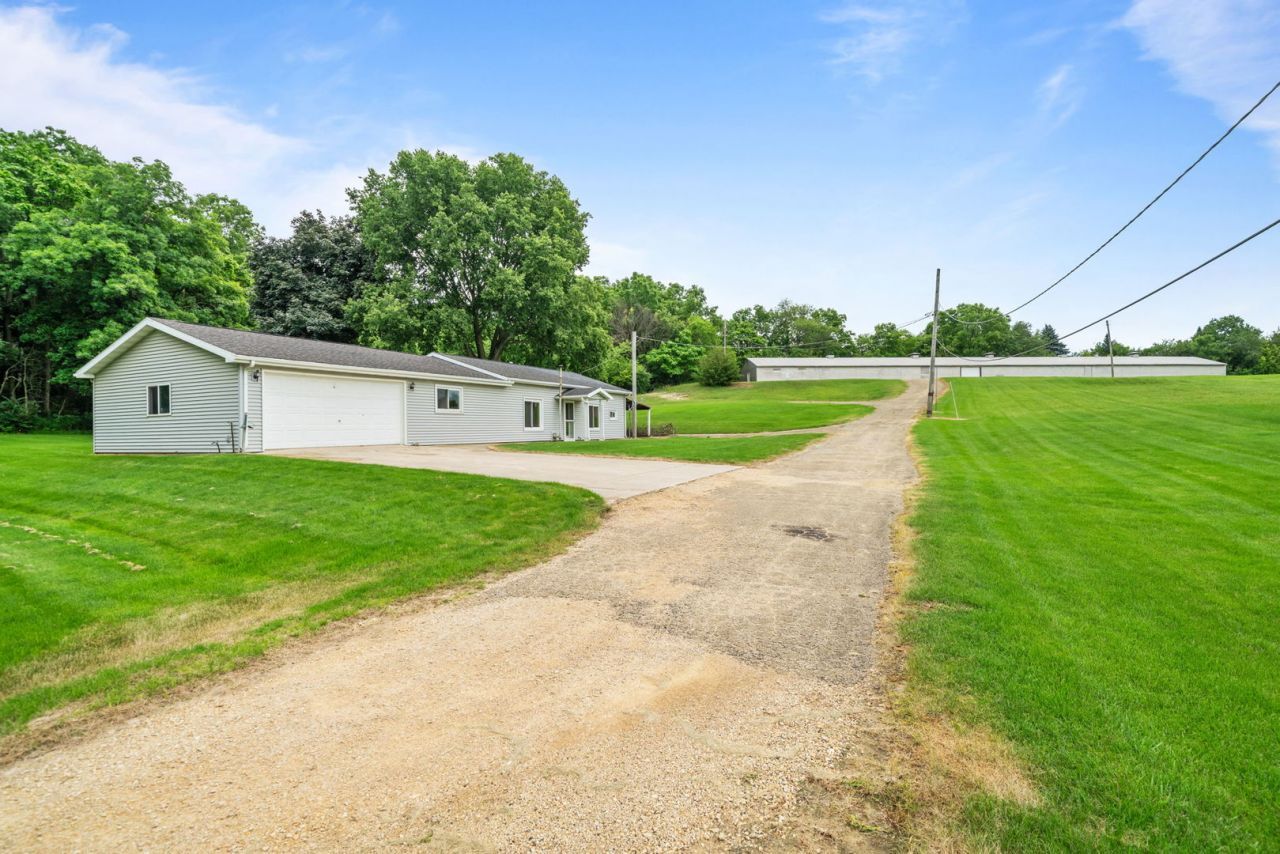 165 S Blackhawk Road, Oregon, IL 61061 Main Photo