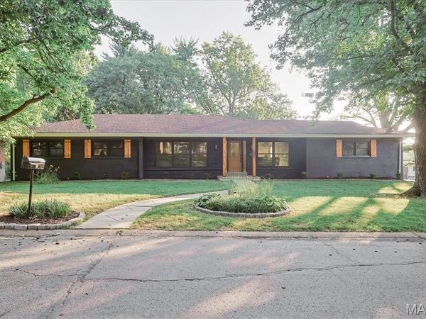 45 Pricewoods Lane, St Louis, MO 63132