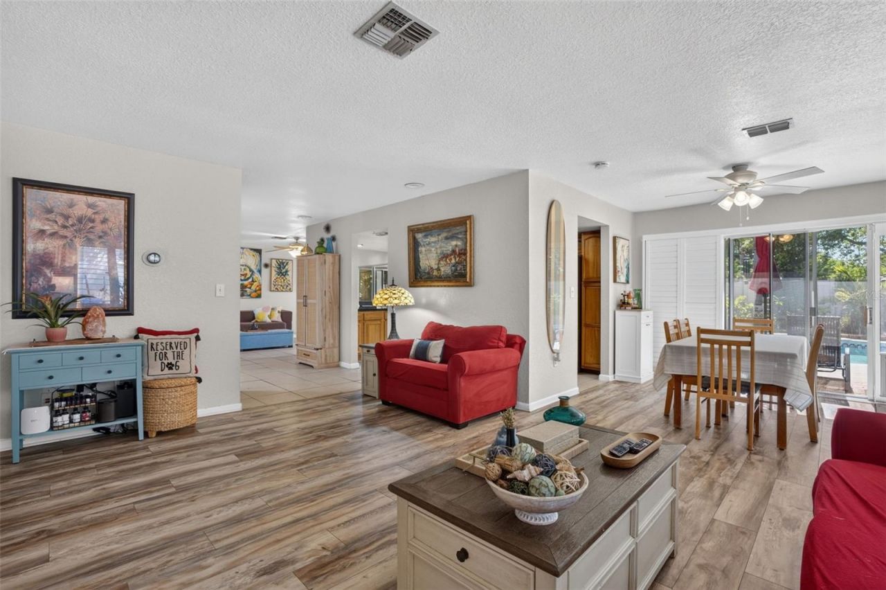 9259 119th Way, Seminole, FL 33772 Photo