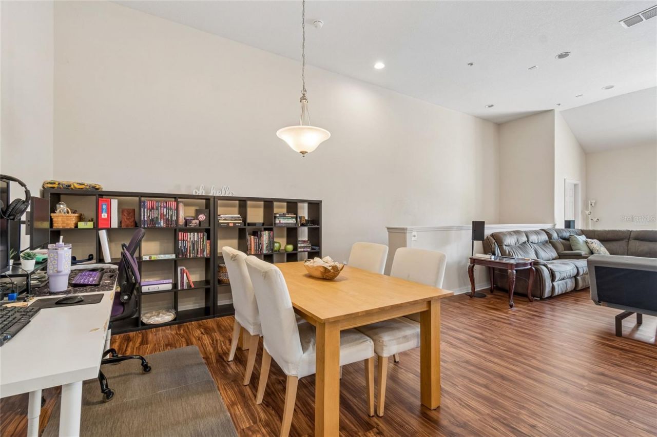 21041 Sunpoint Way , Unit 201, Lutz, FL 33558 Photo