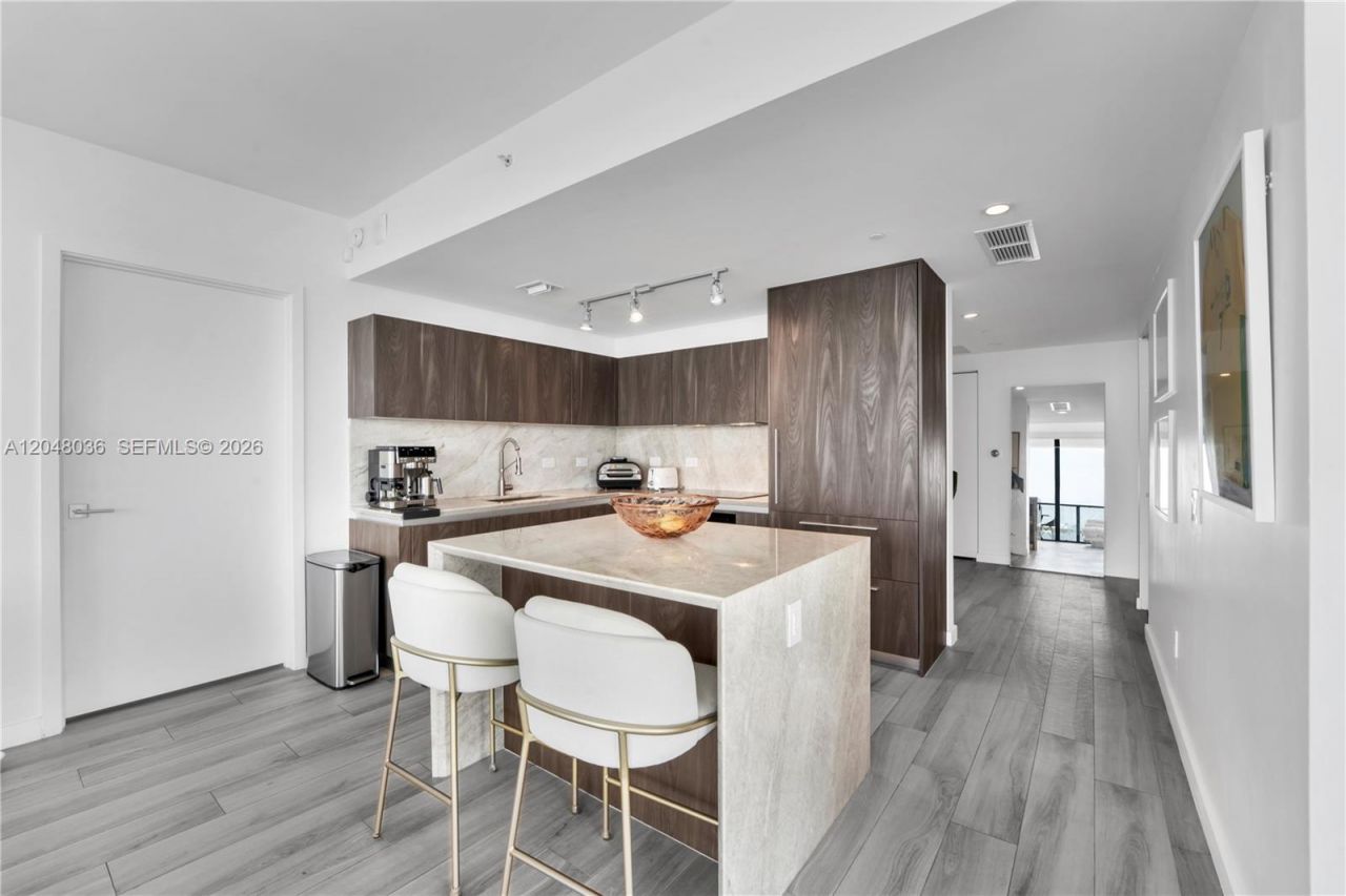 3131 NE 7th Ave , Unit 2706, Miami, FL 33137 Photo