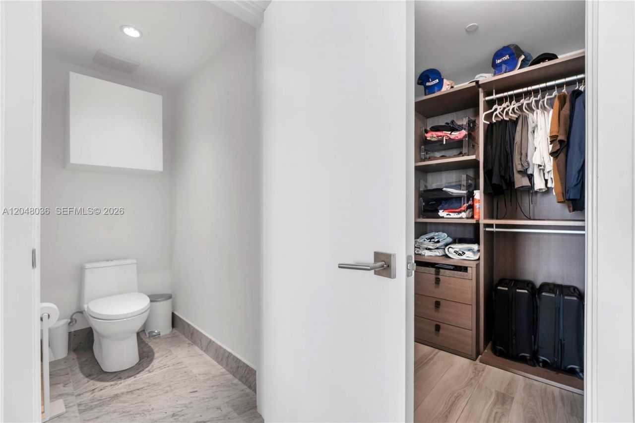 3131 NE 7th Ave , Unit 2706, Miami, FL 33137 Photo