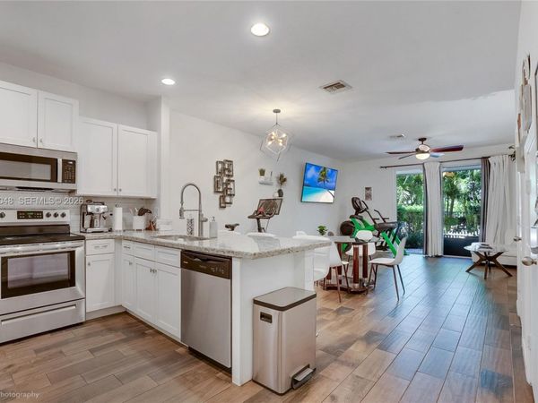 355 SE 1st Dr , Deerfield Beach, FL 33441