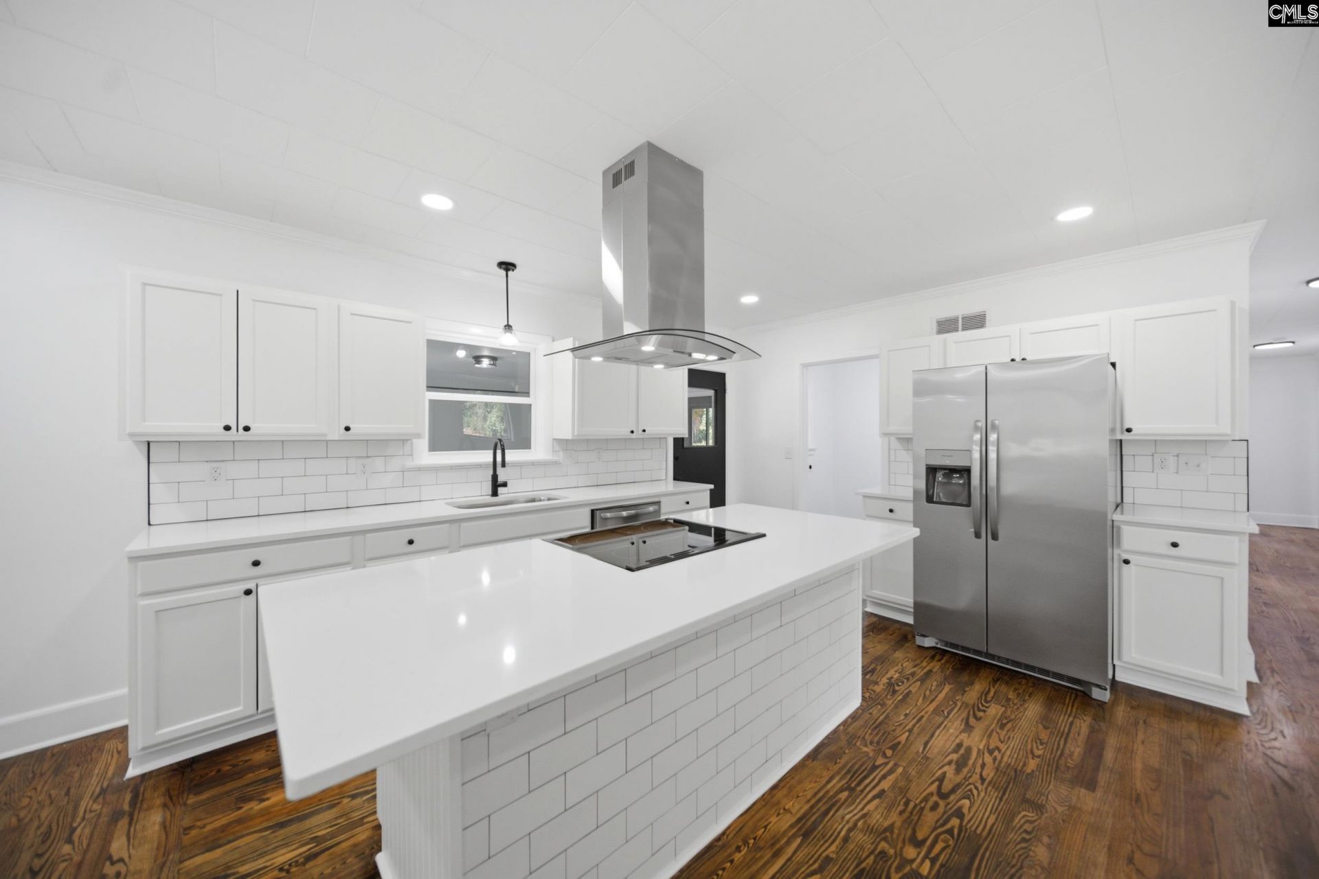 907 Amelia Street  Photo 8